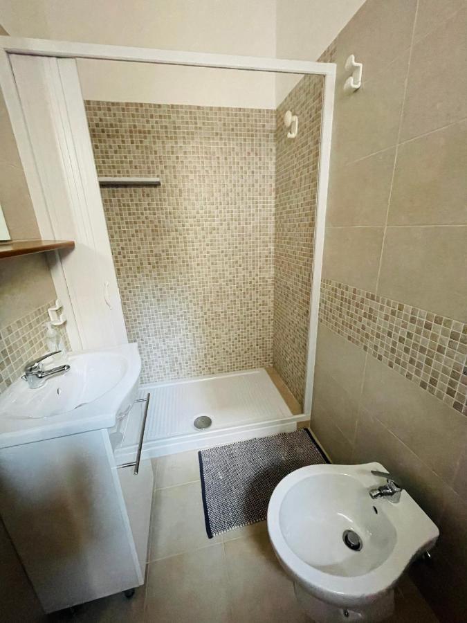 Lovely 2 Bedroom Rental Unit,Patio And Close Beach San Pietro in Bevagna Eksteriør billede